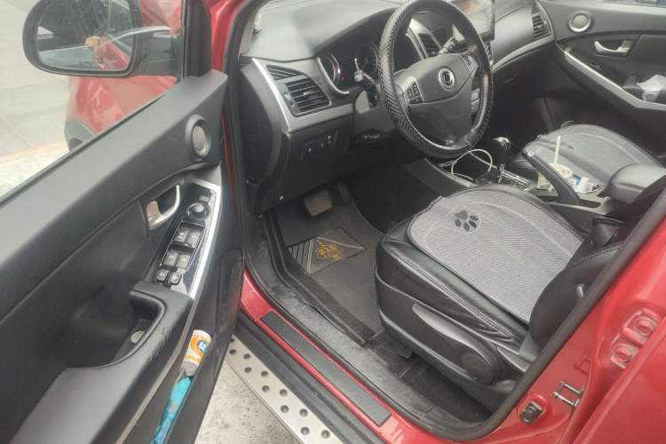 Used SsangYong Korando 2015 2.0L 4x4 Automatic Zhi Chun Edition Driver Seat