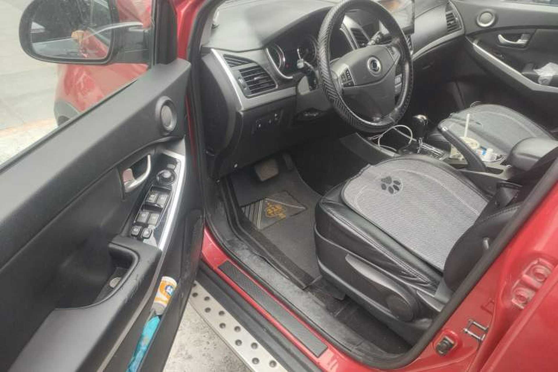 Used SsangYong Korando 2015 2.0L 4x4 Automatic Zhi Chun Edition Driver Seat