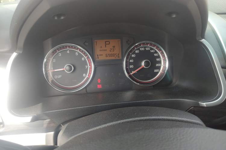 Used SsangYong Korando 2015 2.0L 4x4 Automatic Zhi Chun Edition Instrument Cluster