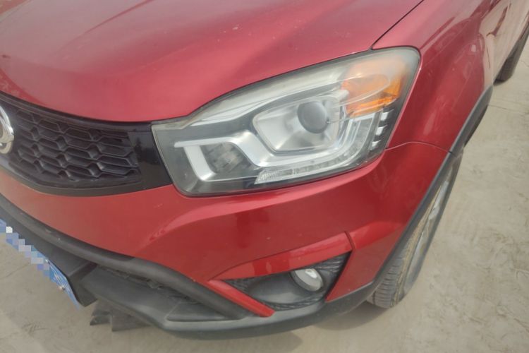 Used SsangYong Korando 2015 2.0L 4x4 Automatic Zhi Chun Edition Left Front Headlight
