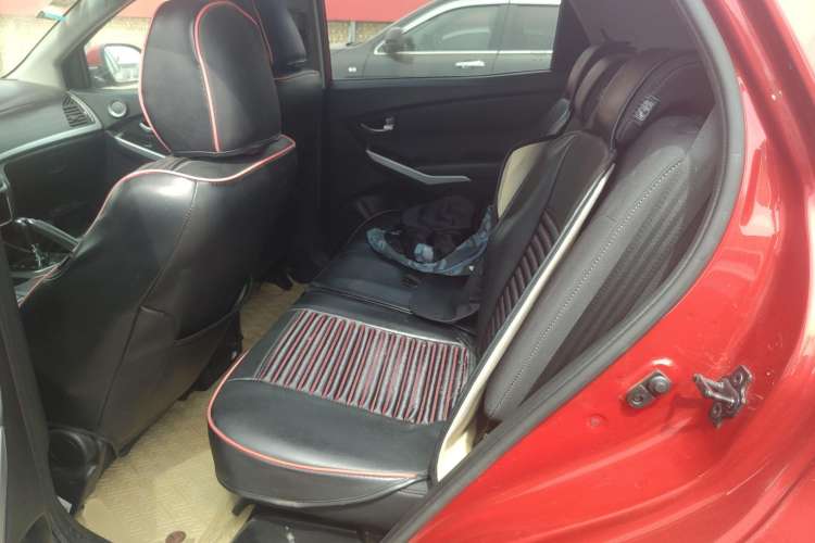 Used SsangYong Korando 2015 2.0L 4x4 Automatic Zhi Chun Edition Left Rear Seat