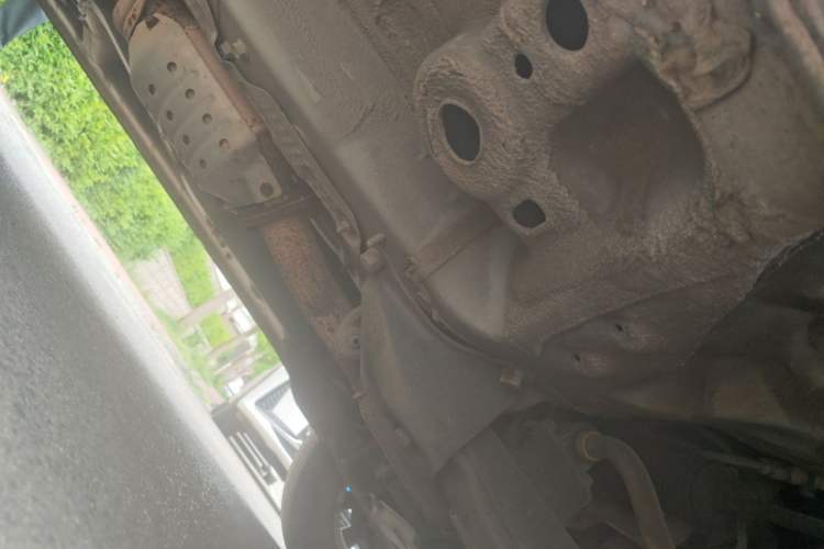 Used SsangYong Korando 2015 2.0L Two-Wheel Drive Automatic ZhiXiang Edition Chassis Front Right