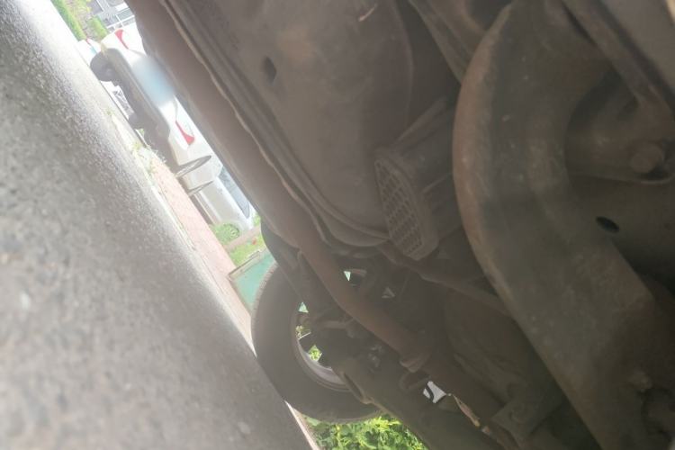 Used SsangYong Korando 2015 2.0L Two-Wheel Drive Automatic ZhiXiang Edition Chassis Rear Left