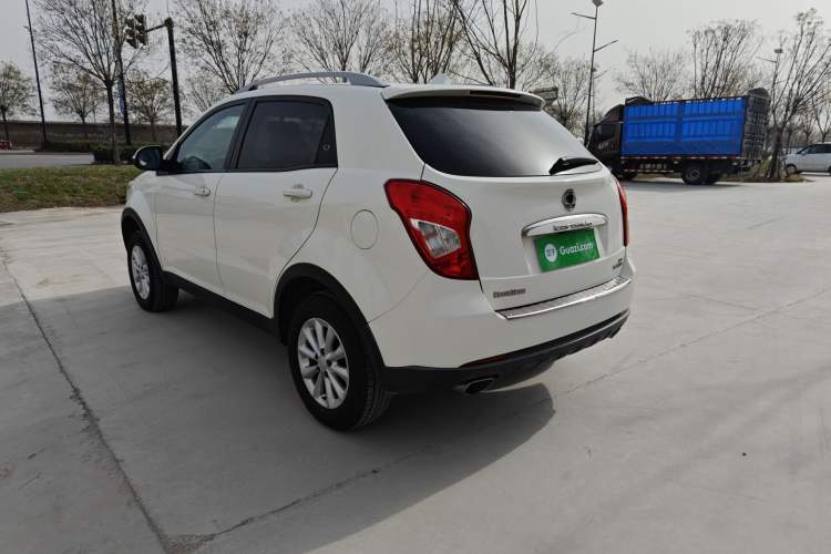 Used SsangYong Korando 2015 2.0L 4x4 Automatic Zhi Chun Edition Exterior 5