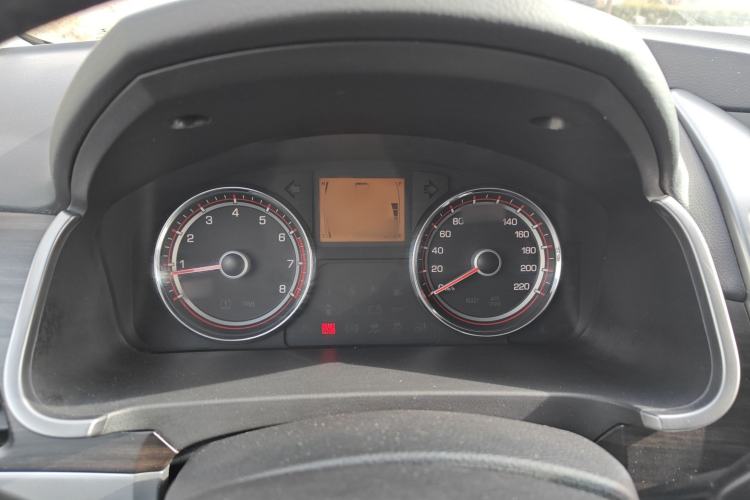 Used SsangYong Korando 2015 2.0L 4x4 Automatic Zhi Chun Edition Instrument Cluster