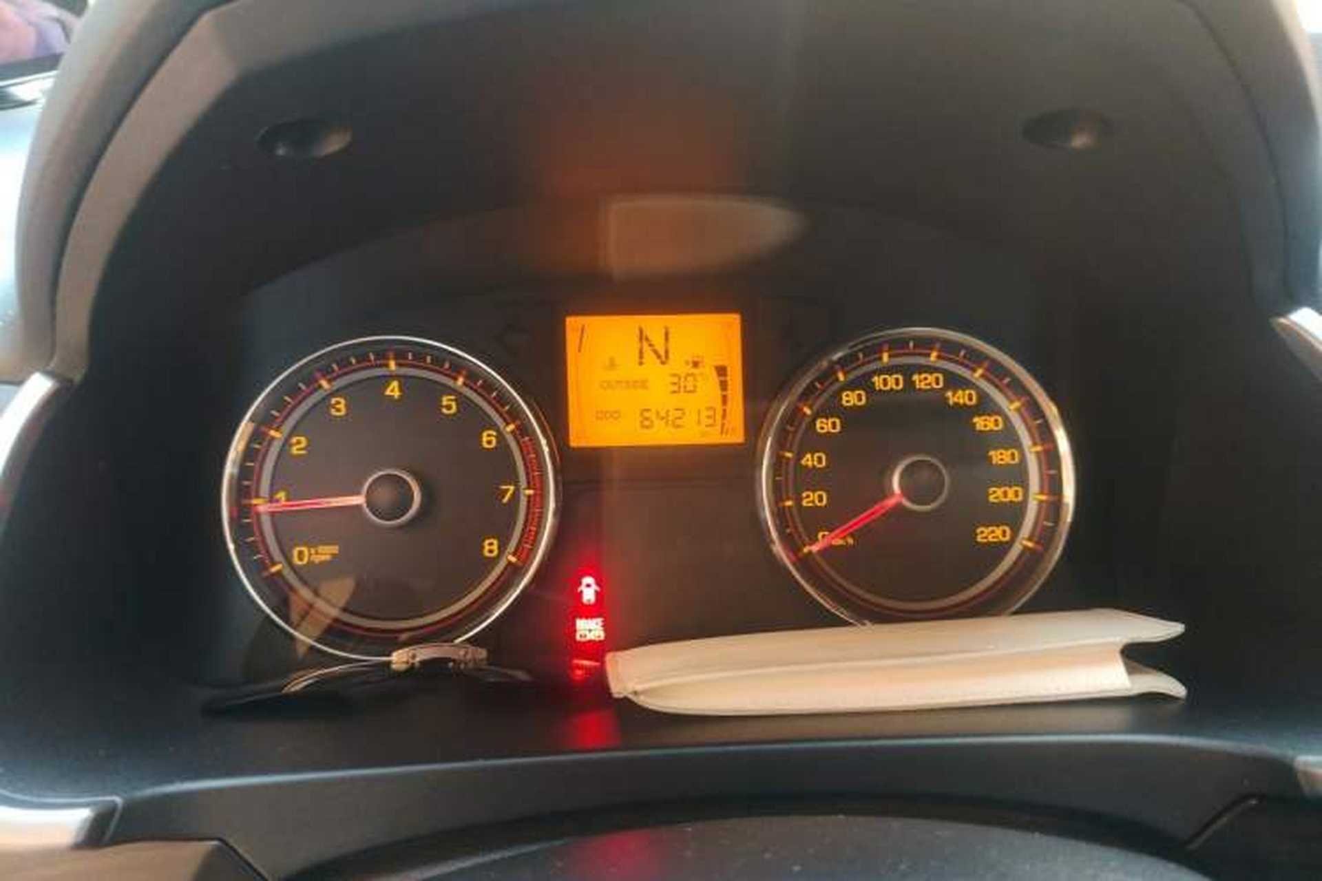 Used SsangYong Korando 2015 2.0L Two-Wheel Drive Automatic ZhiChun Version Instrument Cluster