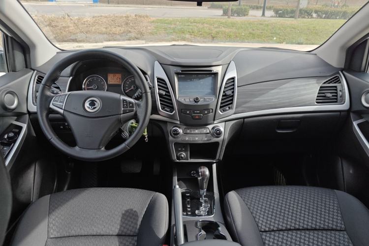 Used SsangYong Korando 2015 2.0L 4x4 Automatic Zhi Chun Edition Interior 3