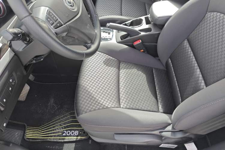 Used SsangYong Korando 2015 2.0L 4x4 Automatic Zhi Chun Edition Left Front Seat