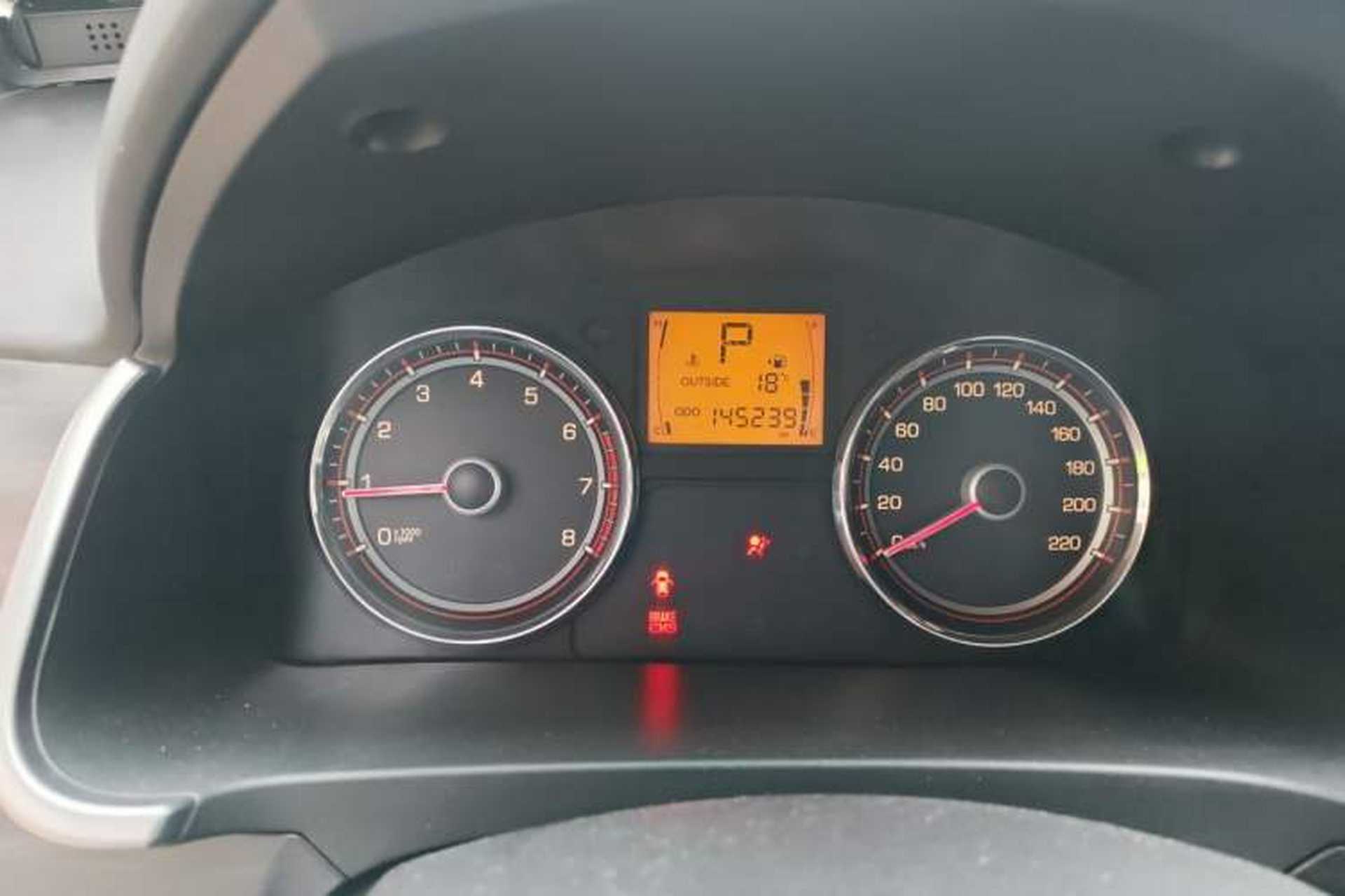 Used SsangYong Korando 2015 2.0L Two-Wheel Drive Automatic ZhiXiang Edition Odometer Close Up