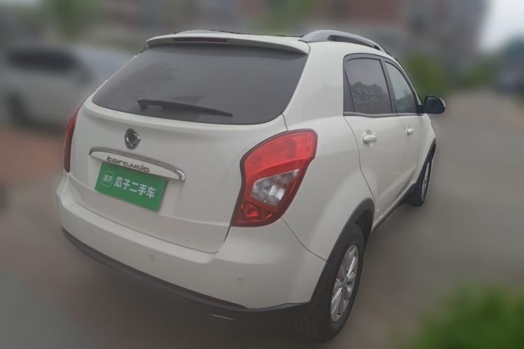 Used SsangYong Korando 2015 2.0L Two-Wheel Drive Automatic ZhiXiang Edition Rear Right 45 Deg