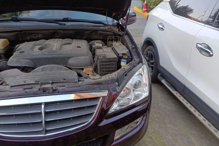 Used SsangYong Kyron 2007 M200 XDi MS Standard Model Engine Bay Left