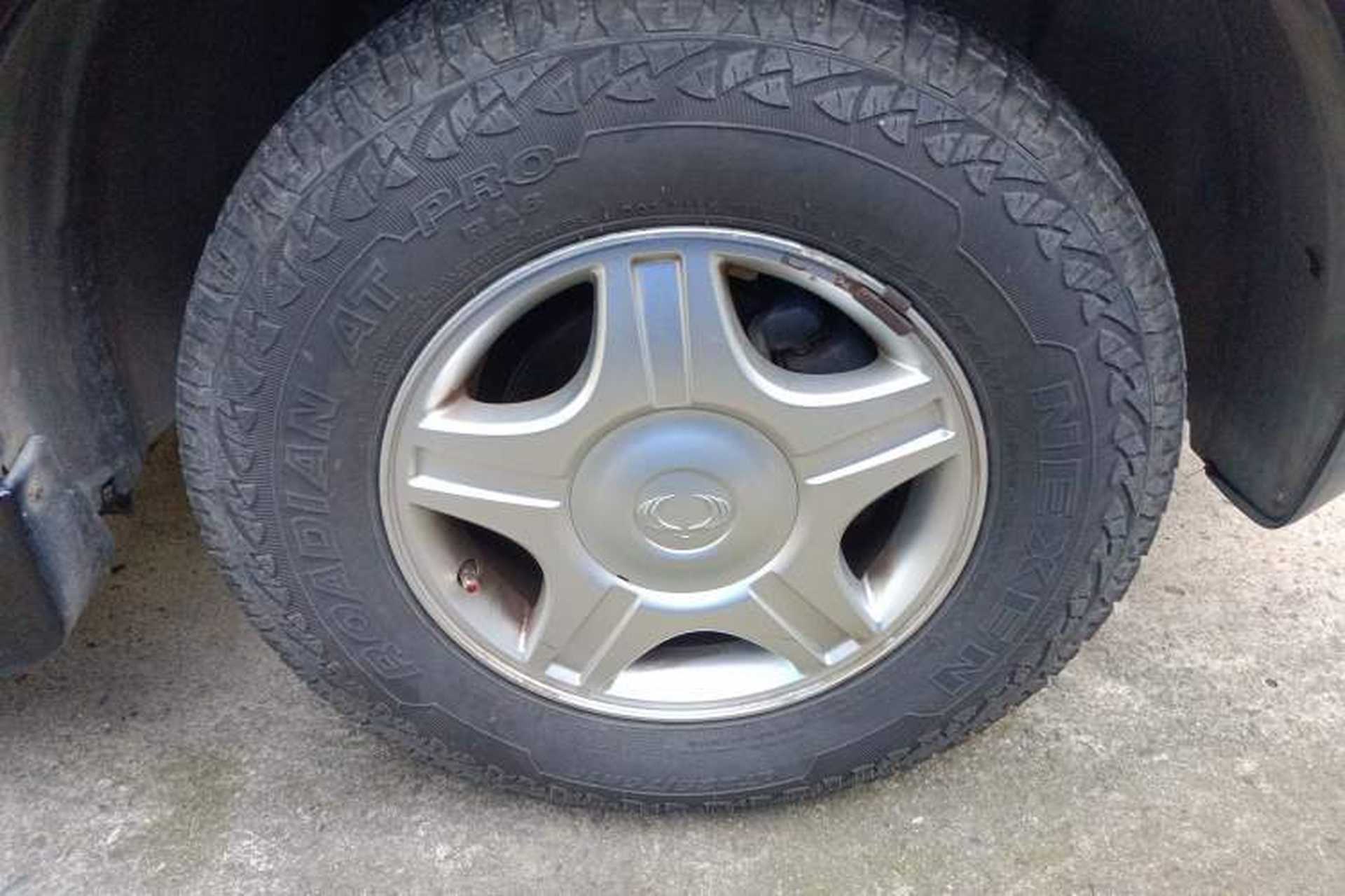 Used SsangYong Kyron 2007 M200 XDi MS Standard Model Right Front Wheel Hub