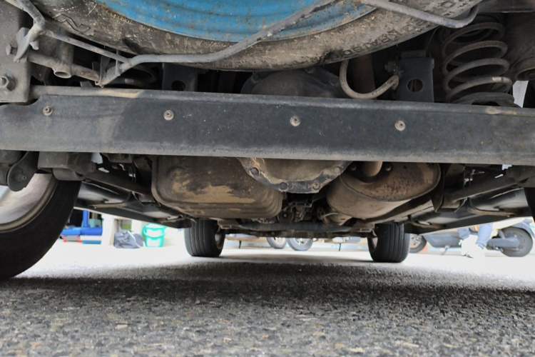 Used SsangYong Kyron 2011 2.0T Four-Wheel Drive Elite Navigation Edition Chassis Rear