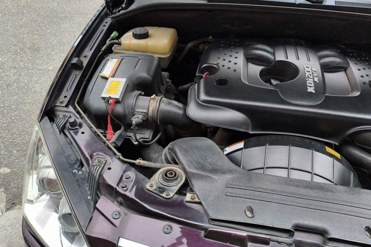 Used SsangYong Kyron 2011 2.0T Four-Wheel Drive Elite Navigation Edition Engine Bay Right