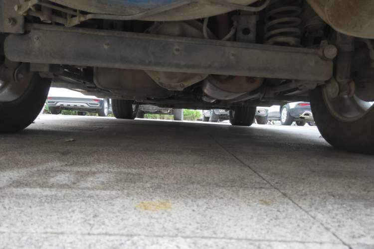 Used SsangYong Kyron 2011 2.0T Two-Wheel Drive Luxury Navigation Edition Chassis Rear