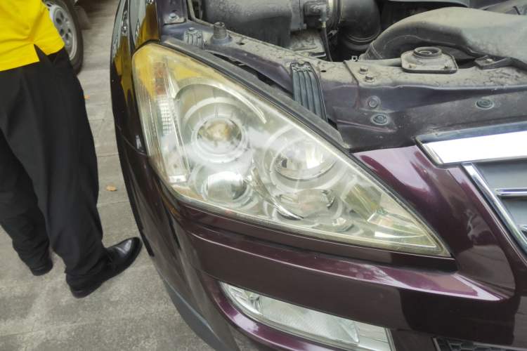Used SsangYong Kyron 2011 2.0T Two-Wheel Drive Luxury Navigation Edition Right Front Headlight