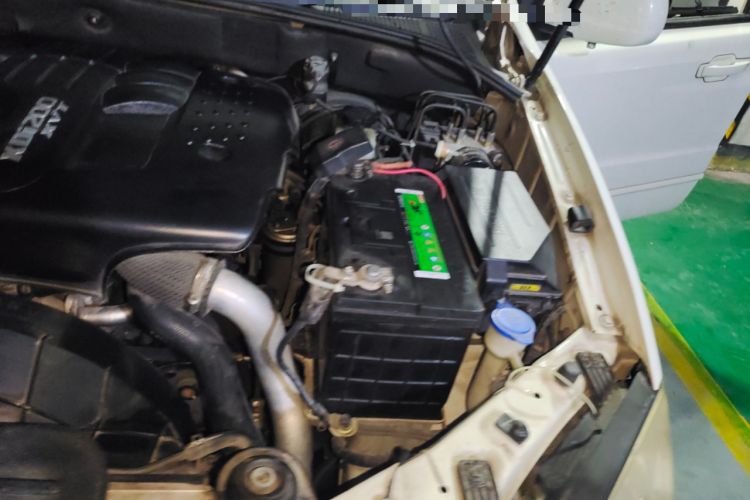 Used SsangYong Kyron 2011 2.0T Four-Wheel Drive Elite Navigation Edition Engine Bay Left
