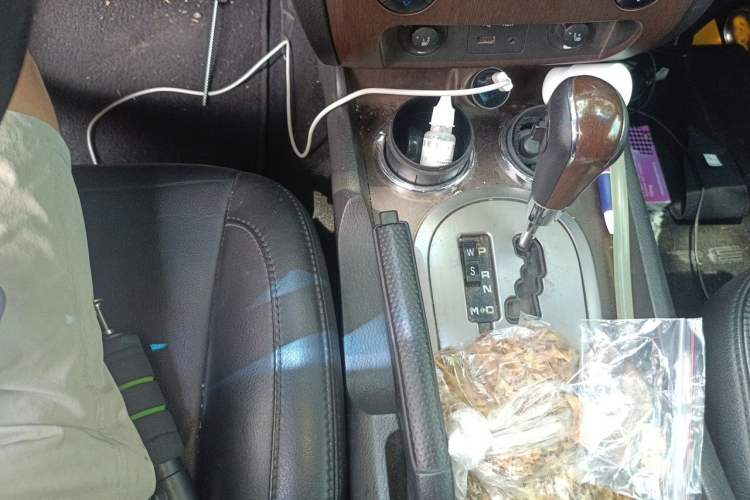Used SsangYong Rexton 2010 270XDi Deluxe Flagship Edition Gear Lever