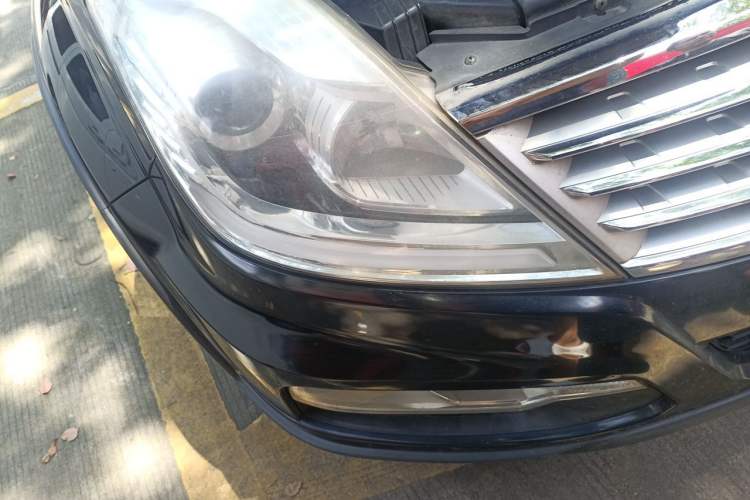 Used SsangYong Rexton 2010 270XDi Deluxe Flagship Edition Right Front Headlight