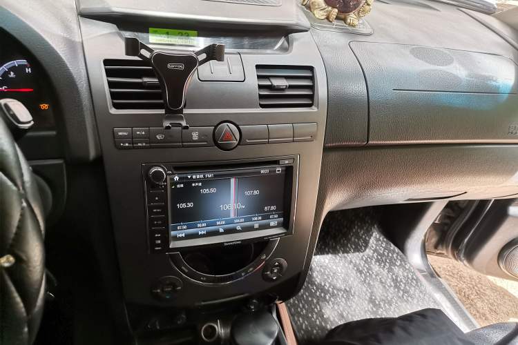 Used SsangYong Rexton 2011 2.0T Four-Wheel Drive Luxury Navigation Edition Audio And AC Panel