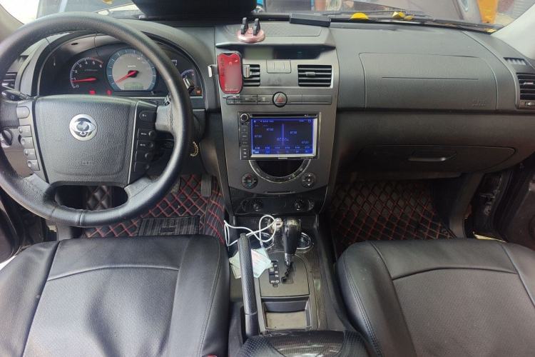 Used SsangYong Rexton 2011 2.0T Four-Wheel Drive Luxury Navigation Edition Center Console