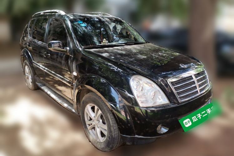 Used SsangYong Rexton 2011 2.0T Four-Wheel Drive Luxury Navigation Edition Front Right 45 Deg