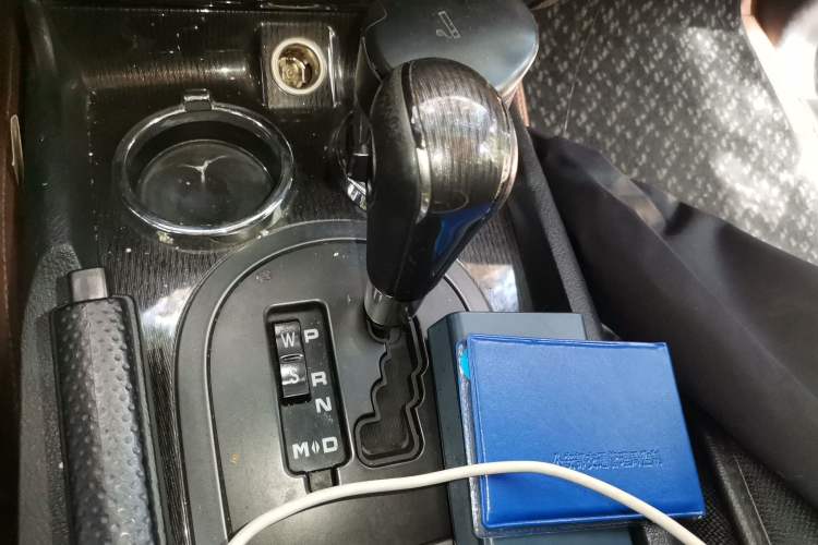 Used SsangYong Rexton 2011 2.0T Four-Wheel Drive Luxury Navigation Edition Gear Lever
