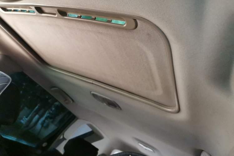 Used SsangYong Rexton 2011 2.0T Four-Wheel Drive Luxury Navigation Edition Headliner
