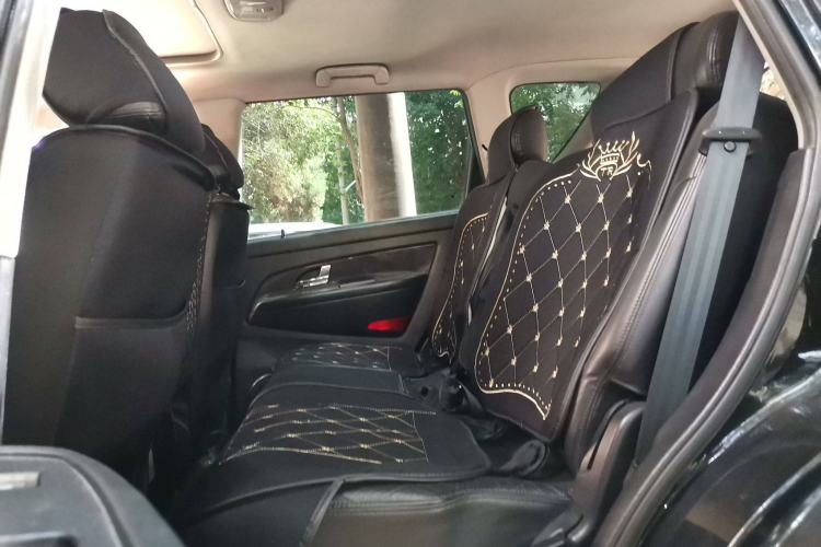Used SsangYong Rexton 2011 2.0T Four-Wheel Drive Luxury Navigation Edition Left Rear Seat