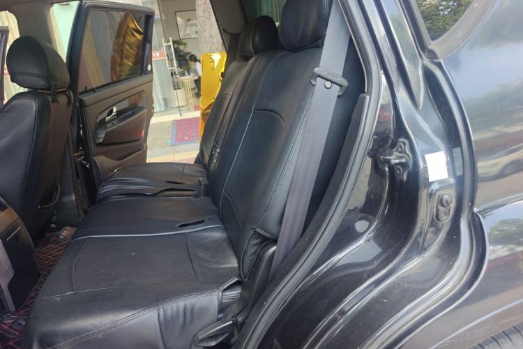 Used SsangYong Rexton 2011 2.0T Four-Wheel Drive Luxury Navigation Edition Left Rear Seat