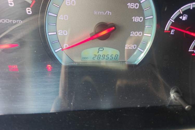 Used SsangYong Rexton 2011 2.0T Four-Wheel Drive Luxury Navigation Edition Odometer Close Up