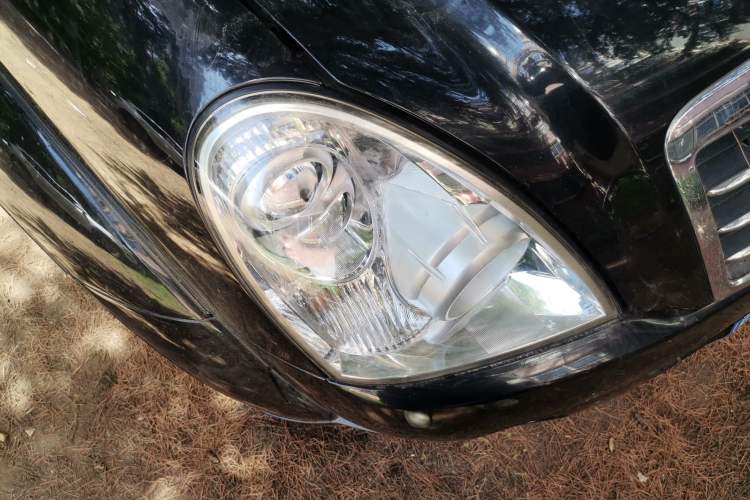 Used SsangYong Rexton 2011 2.0T Four-Wheel Drive Luxury Navigation Edition Right Front Headlight