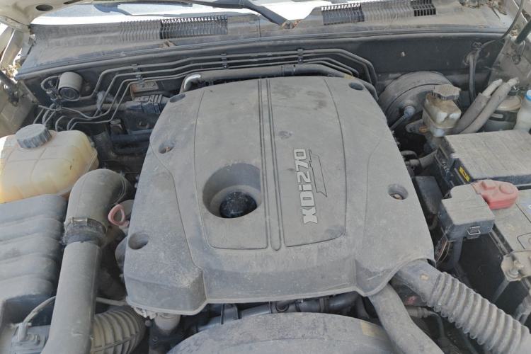 Used SsangYong Rexton 2011 2.7T Four-Wheel Drive Luxury Navigation Edition Engine Bay