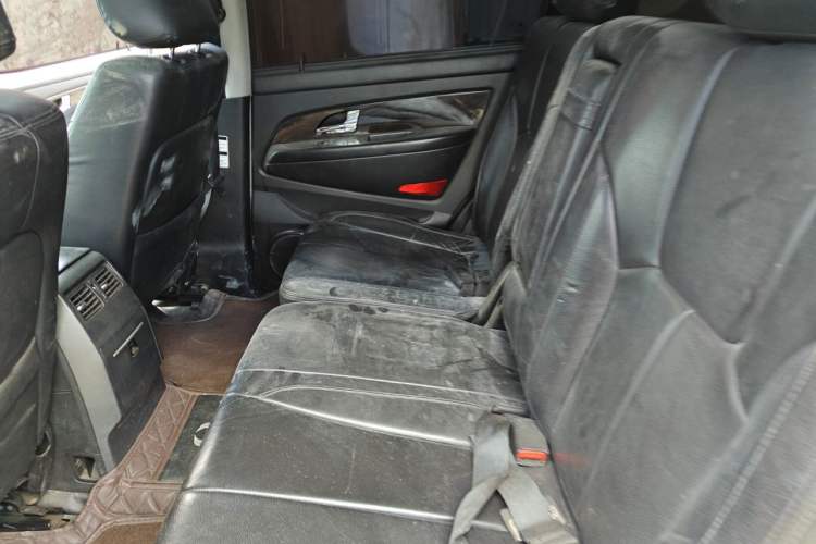 Used SsangYong Rexton 2011 2.7T Four-Wheel Drive Luxury Navigation Edition Left Rear Seat