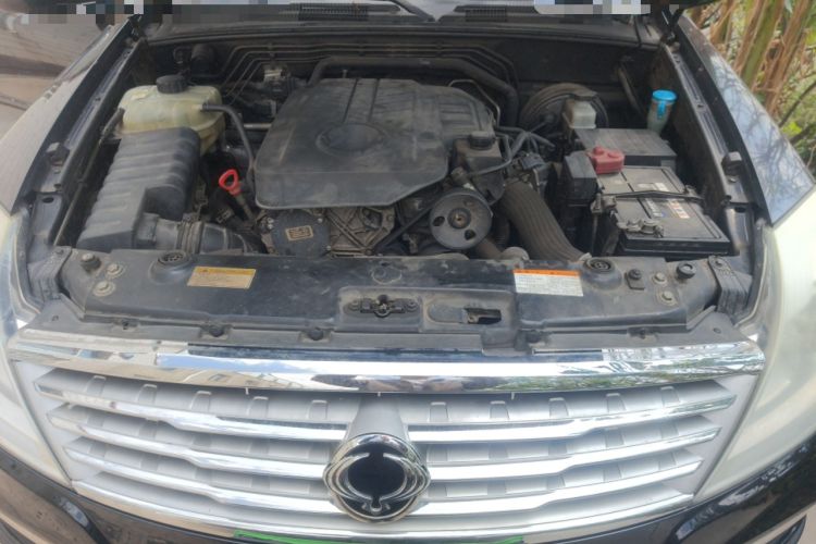 Used SsangYong Rexton W 2014 2.0T Four-Wheel Drive Luxury Navigation Version with 7 Seats Engine Bay