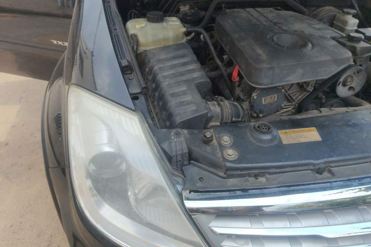 Used SsangYong Rexton W 2014 2.0T Four-Wheel Drive Luxury Navigation Version with 7 Seats Engine Bay Right