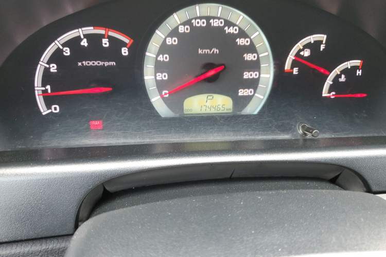 Used SsangYong Rexton W 2014 2.0T Two-Wheel Drive Elite Navigation Version with 5 Seats Odometer Close Up