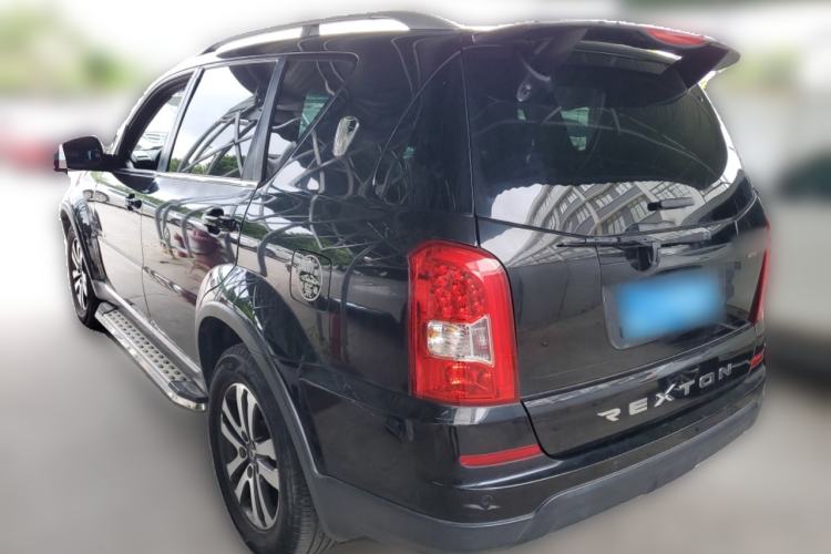 Used SsangYong Rexton W 2014 2.0T Two-Wheel Drive Elite Navigation Version with 5 Seats Rear Left 45 Deg