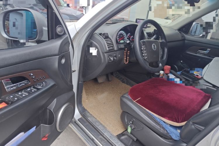 Used SsangYong Rexton W 2014 2.0T Four-Wheel Drive Luxury Navigation Version with 5 Seats Driver Seat