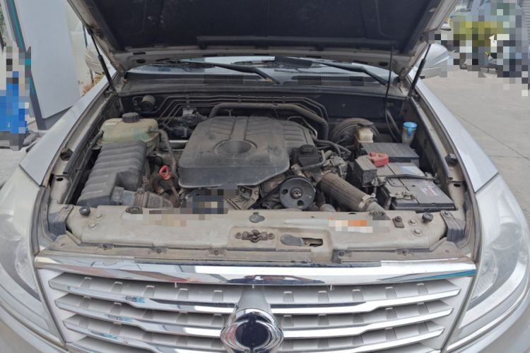 Used SsangYong Rexton W 2014 2.0T Four-Wheel Drive Luxury Navigation Version with 5 Seats Engine Bay