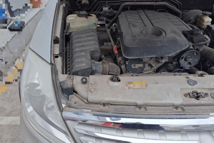 Used SsangYong Rexton W 2014 2.0T Four-Wheel Drive Luxury Navigation Version with 5 Seats Engine Bay Right