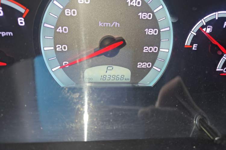 Used SsangYong Rexton W 2014 2.0T Four-Wheel Drive Luxury Navigation Version with 5 Seats Odometer Close Up