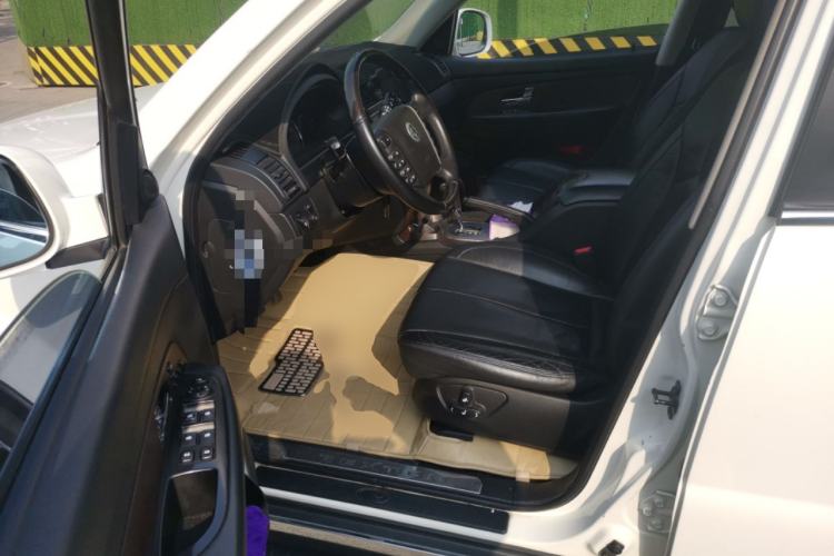 Used SsangYong Rexton W 2014 2.0T Four-Wheel Drive Luxury Navigation Version with 7 Seats Driver Seat