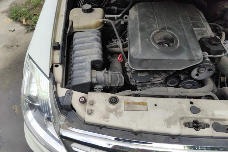 Used SsangYong Rexton W 2014 2.0T Four-Wheel Drive Luxury Navigation Version with 5 Seats Engine Bay Right