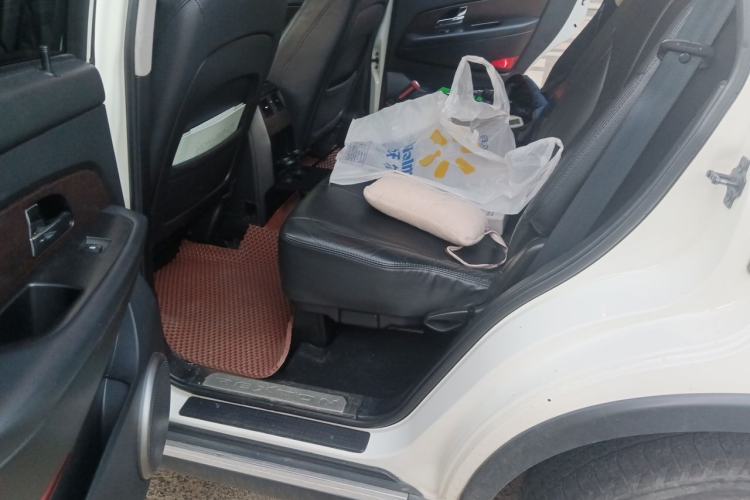 Used SsangYong Rexton W 2014 2.0T Four-Wheel Drive Luxury Navigation Version with 5 Seats Left Rear Seat