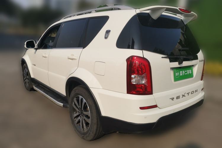 Used SsangYong Rexton W 2014 2.0T Four-Wheel Drive Luxury Navigation Version with 7 Seats Rear Left 45 Deg