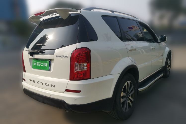 Used SsangYong Rexton W 2014 2.0T Four-Wheel Drive Luxury Navigation Version with 7 Seats Rear Right 45 Deg