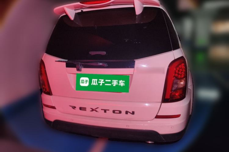 Used SsangYong Rexton W 2014 2.0T Four-Wheel Drive Luxury Navigation Version with 5 Seats Rear