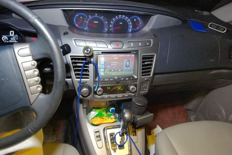 Used SsangYong Rodius 2014 2.0T Diesel 4x4 Luxury Navigation Edition Audio And AC Panel
