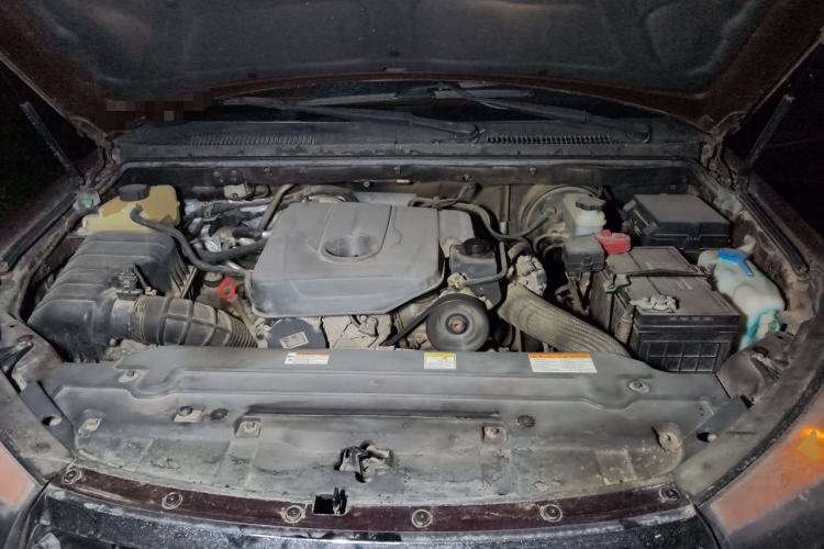 Used SsangYong Rodius 2014 2.0T Diesel 4x4 Luxury Navigation Edition Engine Bay